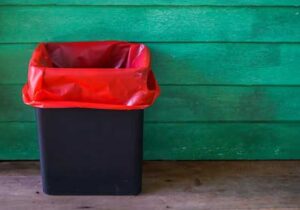 bau tempat sampah